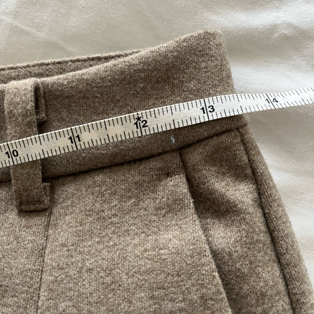 Comptoir Des Cotonniers Wide-Leg Pleated Trousers in Taupe - Picture 8 of 13